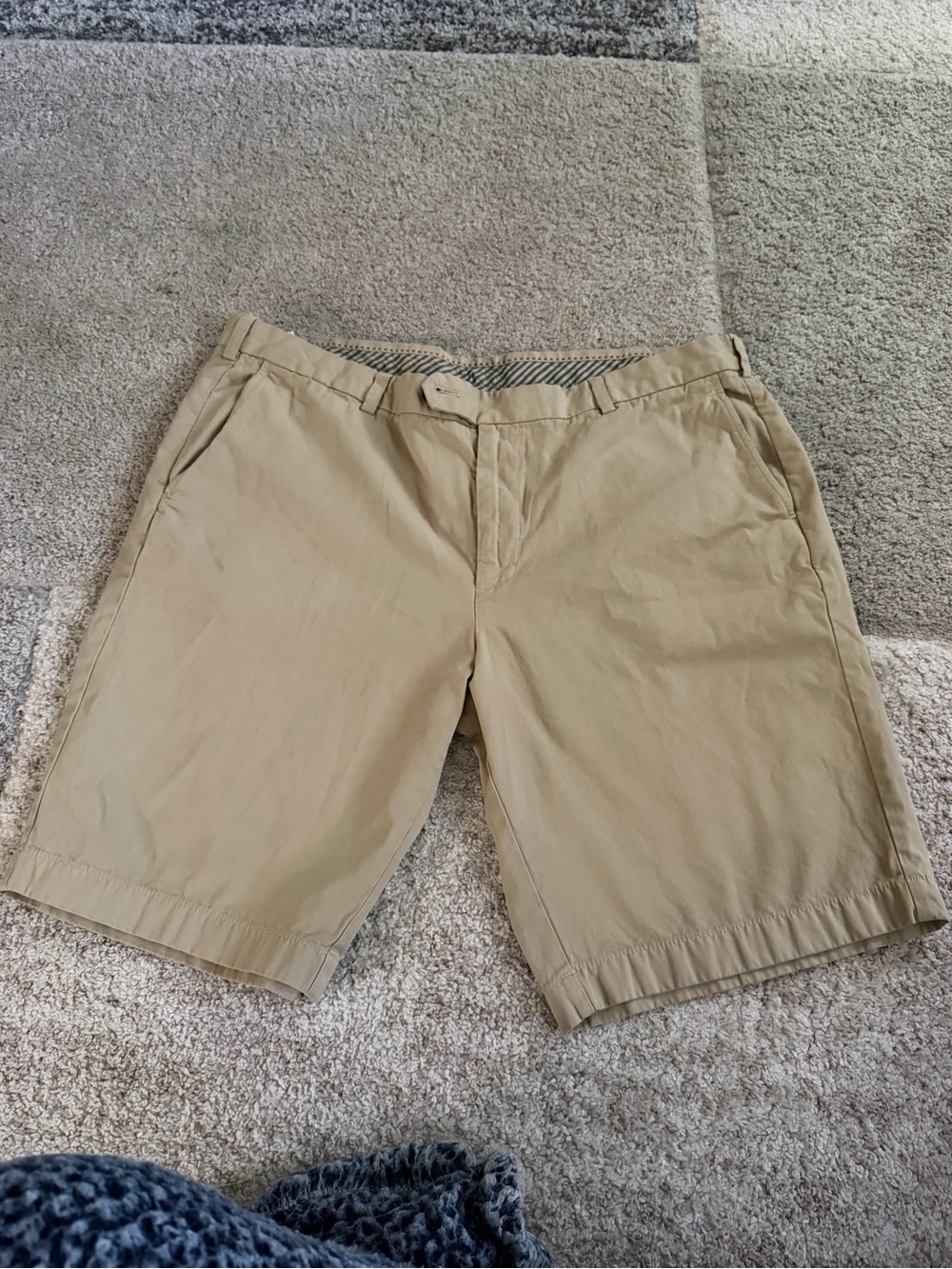 Brooks Brothers Khaki Bermuda Shorts Men’s Size 42